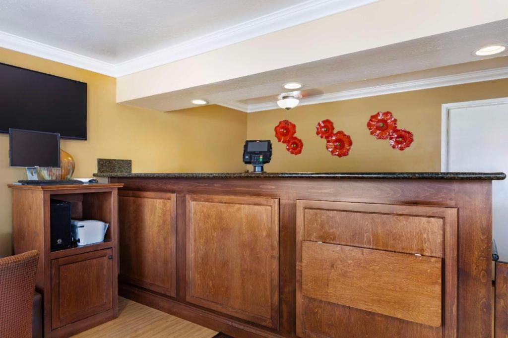 Best Western Hanford Inn Zewnętrze zdjęcie