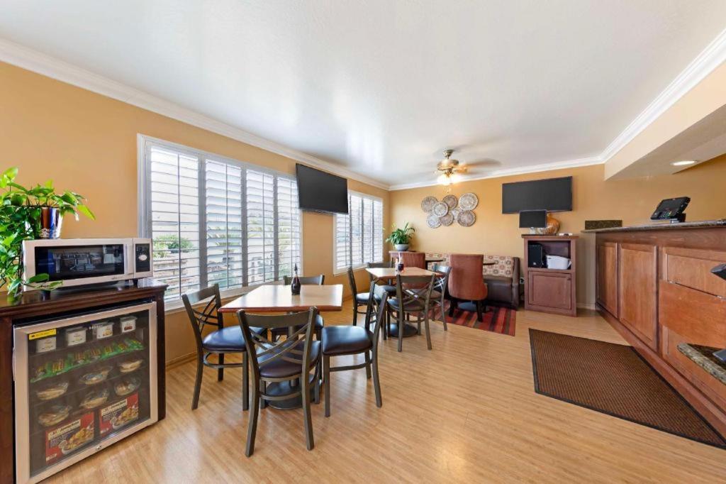 Best Western Hanford Inn Zewnętrze zdjęcie