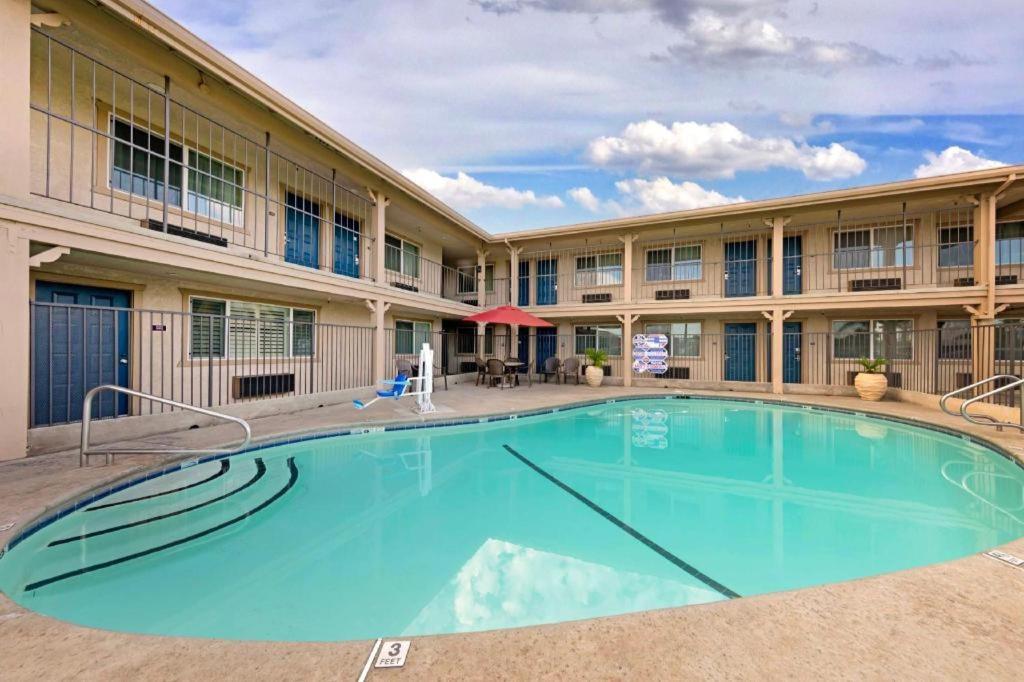 Best Western Hanford Inn Zewnętrze zdjęcie